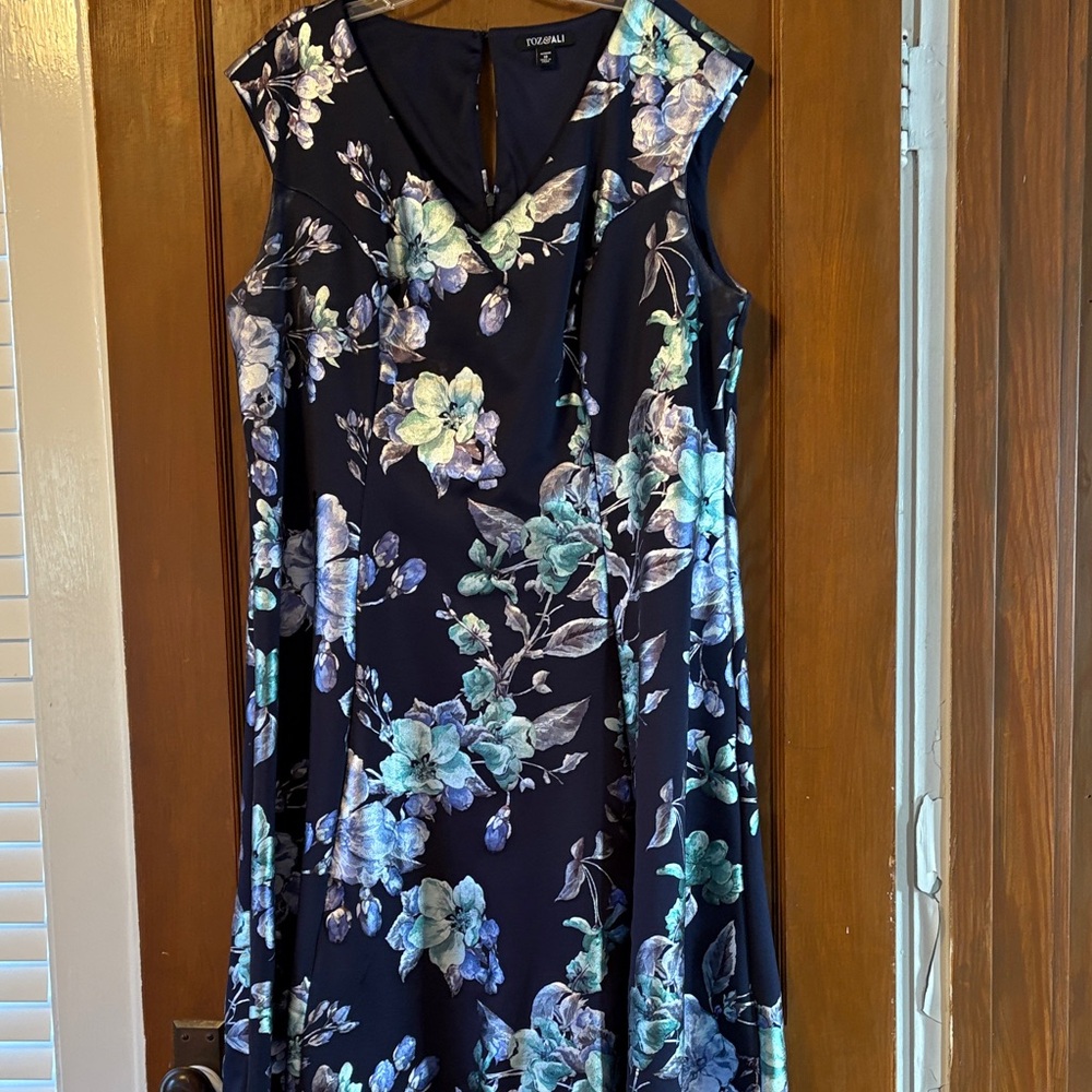 Roz & Ali Navy Floral Midi Dress